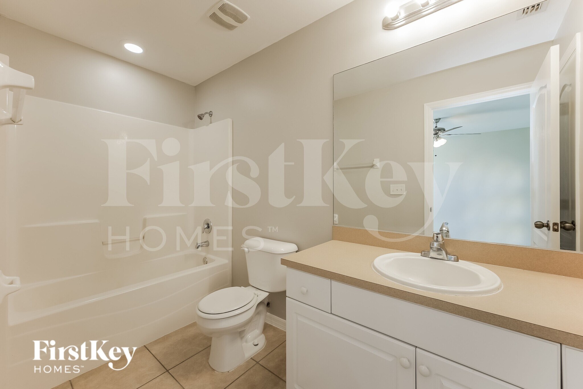 Building Photo - 4026 NE 22nd Ave