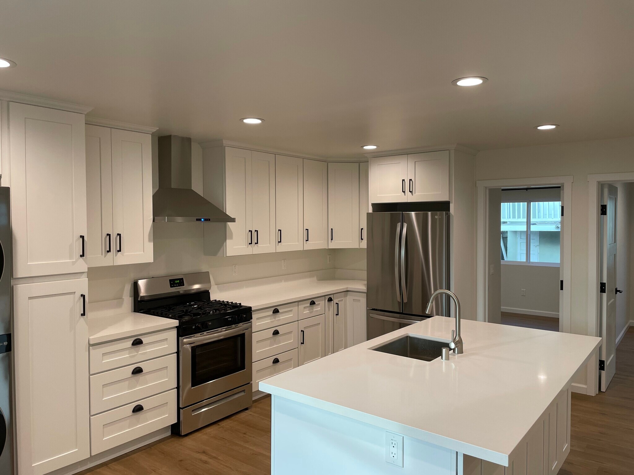 Building Photo - 1191 Hillside St