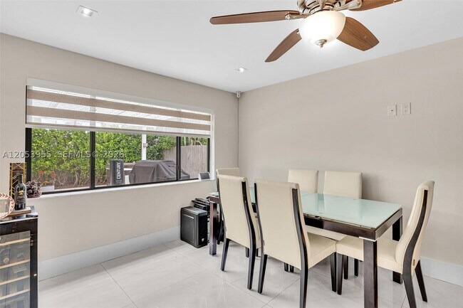 Building Photo - 630 SW 100th Terrace