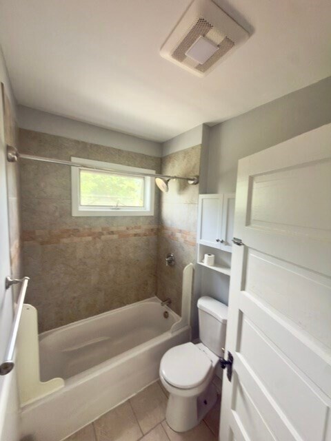 Building Photo - 53 Forest St