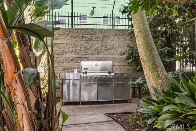 Building Photo - 420 San Pedro St