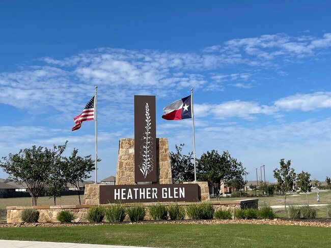 Building Photo - Luxury Vinyl Plank (No Carpet) /  Fridge Included / Office / Covered Back Patio / CISD