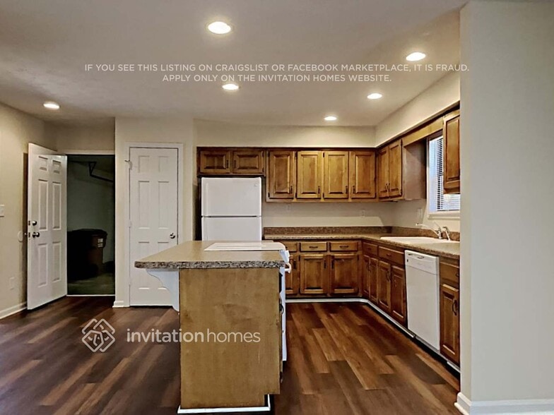 Building Photo - 1410 Pilgrim Way