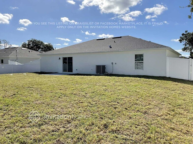 Building Photo - 813 New Zealand Ave NW