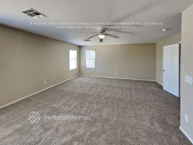 Building Photo - 12808 N Main St