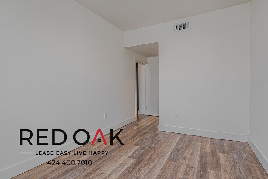 Building Photo - 5727 La Mirada Ave