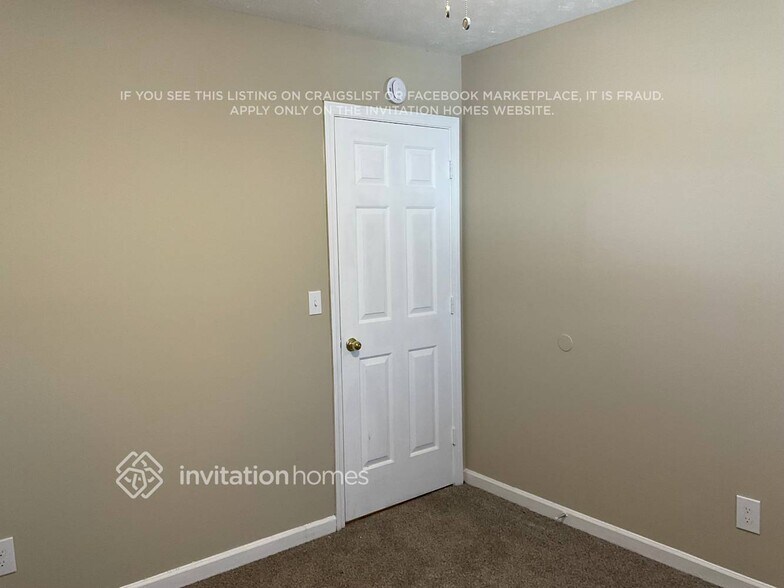 Building Photo - 2820 Sweet Oaks Ct