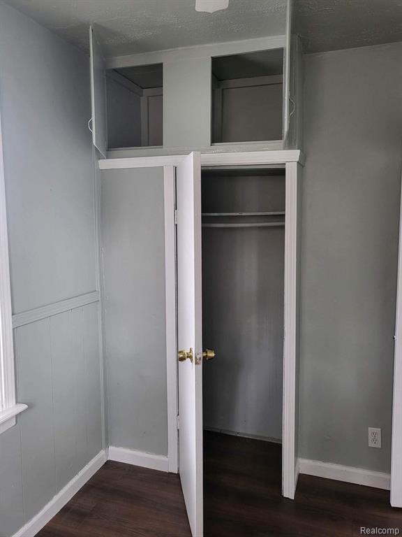 Building Photo - 6466 Cooper St