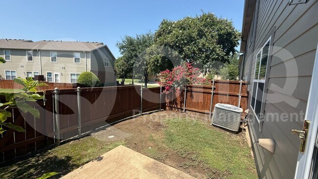 Building Photo - 9849 Wilkins Way