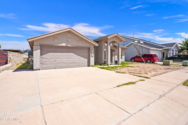 Building Photo - 14069 Lago Seco Dr