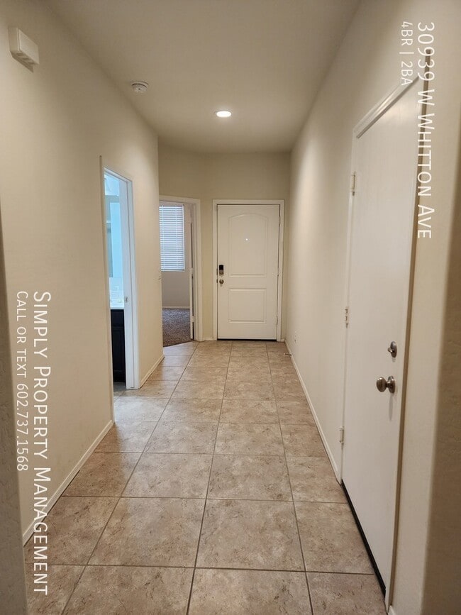 Building Photo - 30939 W Whitton Ave