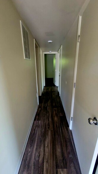 Building Photo - 1121 Stainback St