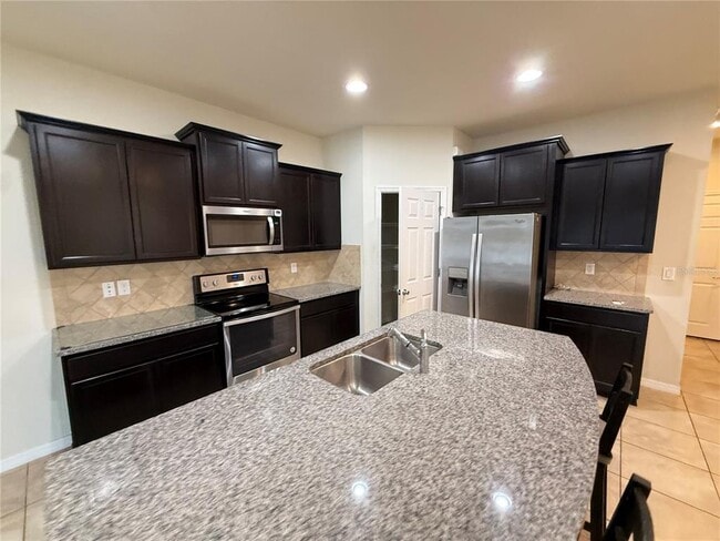 Building Photo - 9154 Hillcroft Dr