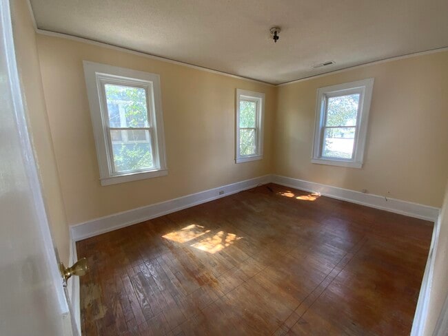 Building Photo - 65 Highland Ave