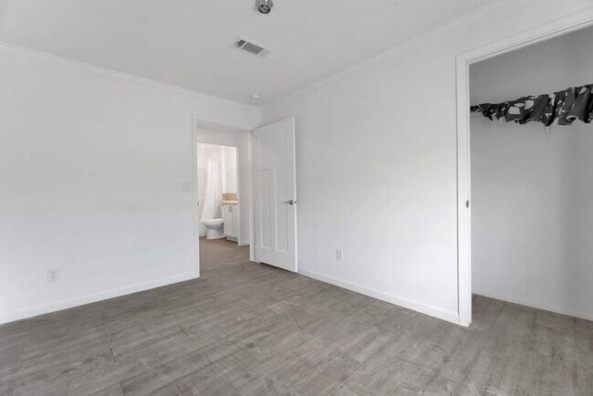 Building Photo - 3128 Walden Shores Blvd