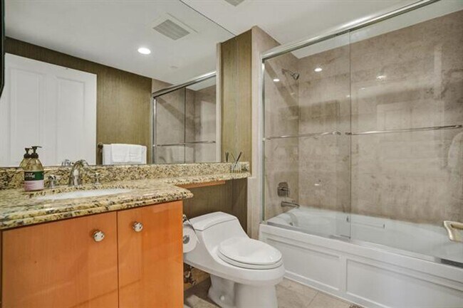 Building Photo - 17875 Collins Ave