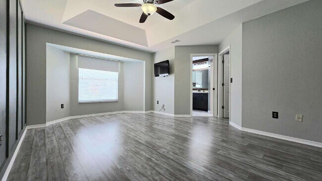 Building Photo - 8013 Sandpiper Rd