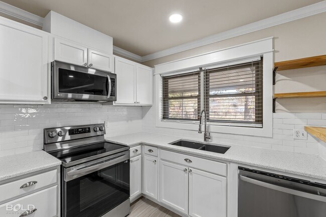 Building Photo - 1606 Joy Dr