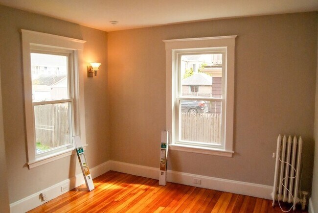 Building Photo - 47 Lyman St