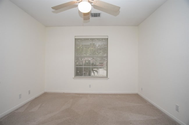 Building Photo - 16910 Tortoise St