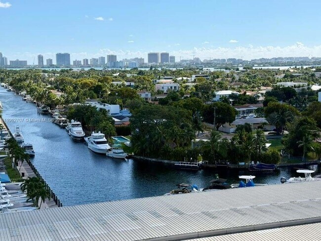 Building Photo - 13499 Biscayne Blvd