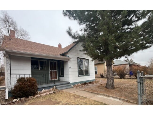 Primary Photo - Recently updated Westside home!