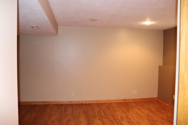 Building Photo - Wonderful 3 bedroom, 2 bath in South Lincoln
