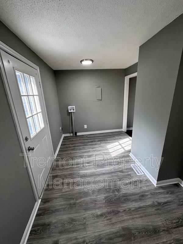 Building Photo - 4008 Lightfoot Mill Rd