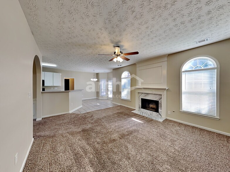 Building Photo - 5390 Spotted Fawn Ct