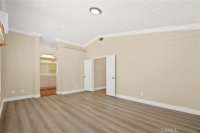 Building Photo - 6598 Bradford Ct