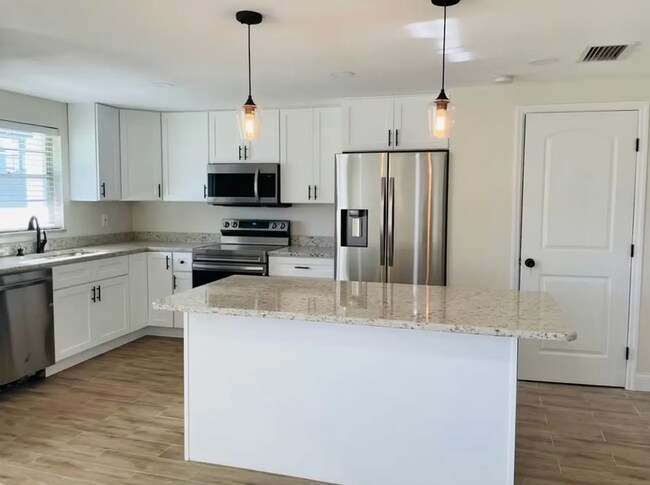 Building Photo - Glen Ave