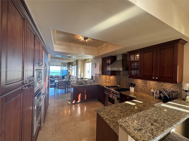 Building Photo - 17875 Collins Ave