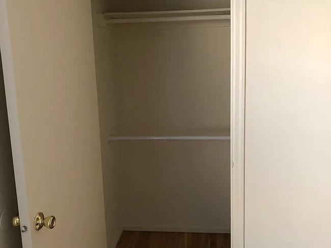 Building Photo - 550 Central Ave