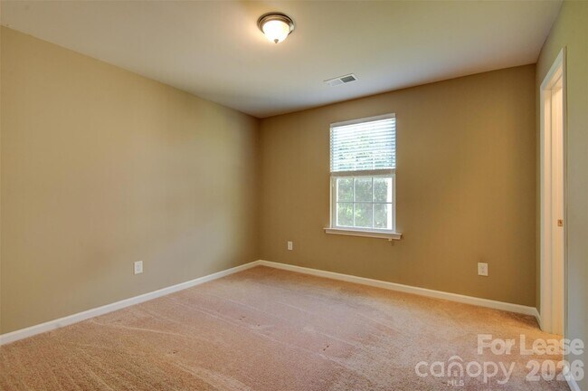 Building Photo - 16125 Hammersmith Farm Dr