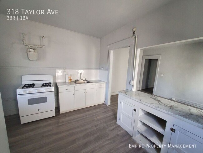 Building Photo - 318 Taylor Ave
