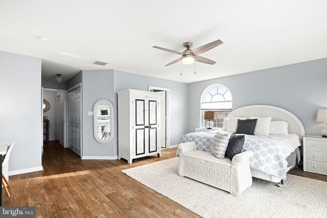 Building Photo - 536 W Montgomery Ave