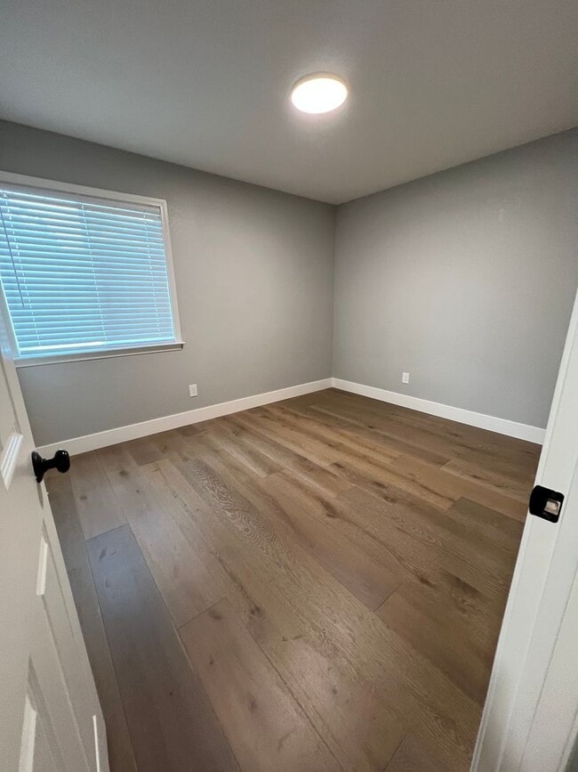 Building Photo - Updated Two-Bedroom, One-Bath Townhome – Bay Point