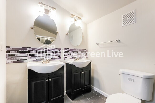 Building Photo - 1596 Jonesboro Rd SE