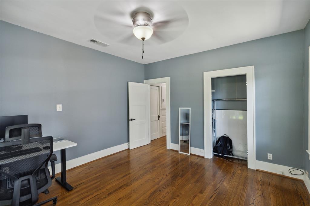 Building Photo - 5839 Goliad Ave