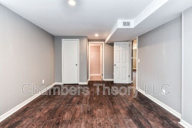 Building Photo - 6607 Berkshire Dr