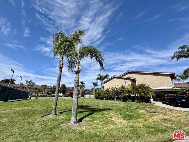 Building Photo - 7756 Sailboat Cir
