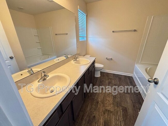 Building Photo - 15668 Palfrey Chase Dr