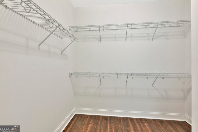 Building Photo - 227 Village Park Dr