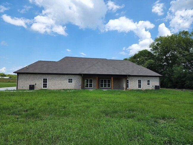 Building Photo - 935 S Cross Bridges Rd