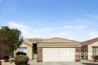 Building Photo - 3332 W Wayland Dr