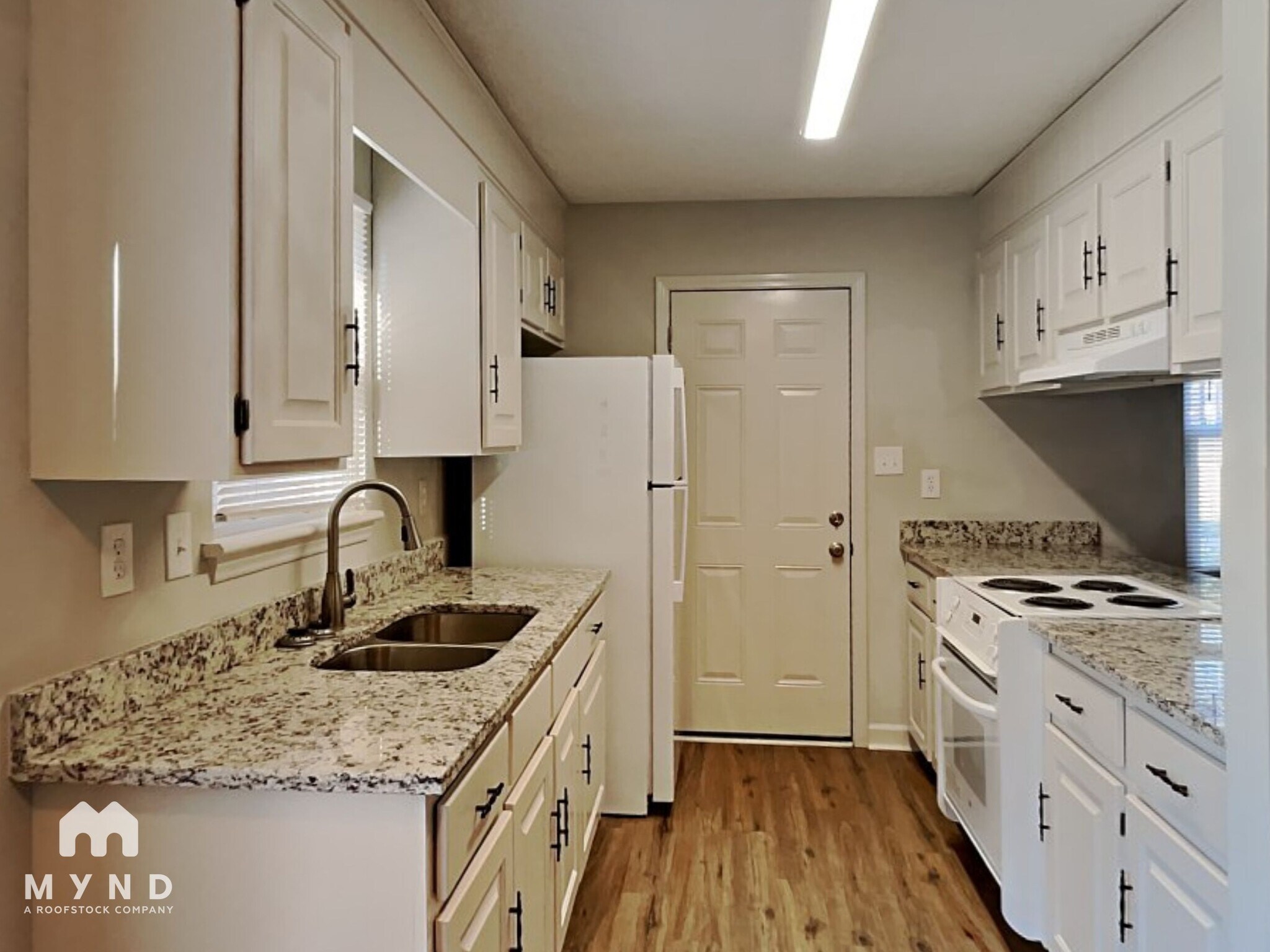 Building Photo - 2241 Thornfield Rd