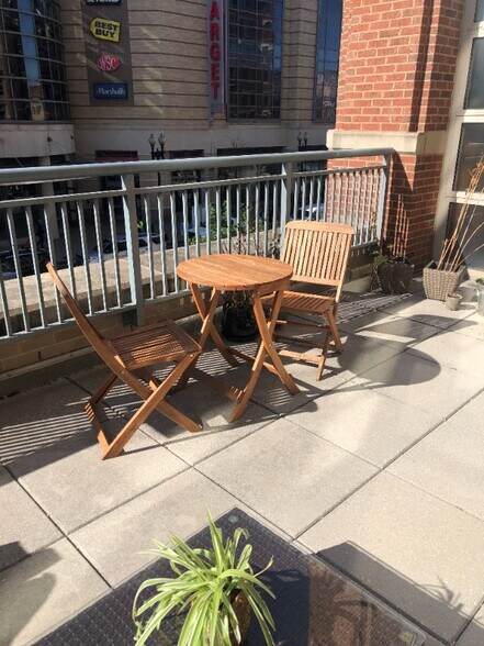 Building Photo - 1390 Kenyon St NW