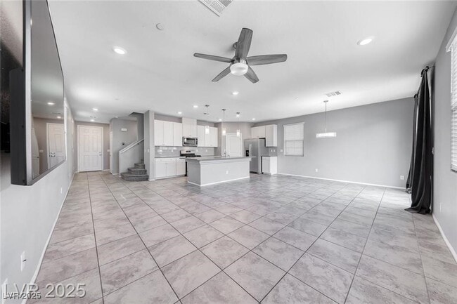 Building Photo - 3028 Gravino Ave