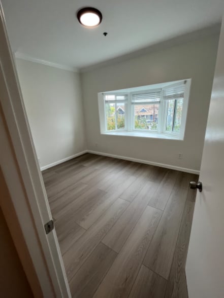 Building Photo - 1072 Laguna Ave