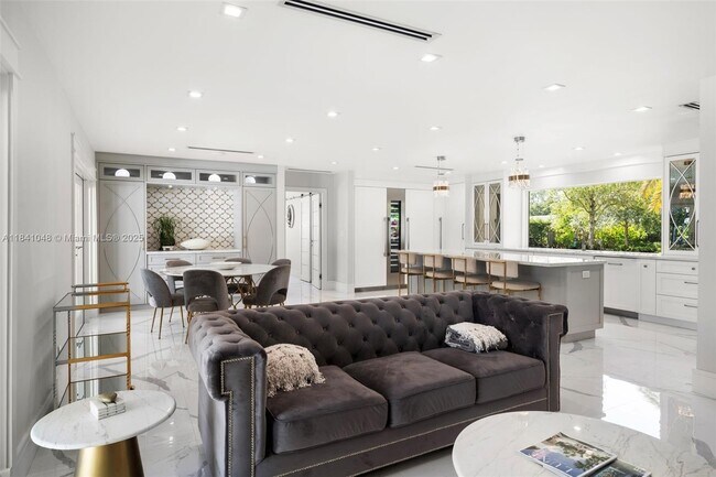 Building Photo - 6561 Marlin Dr